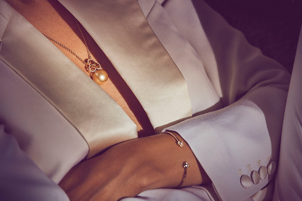 Gioia Collection - Golden Gioia pearl necklace
