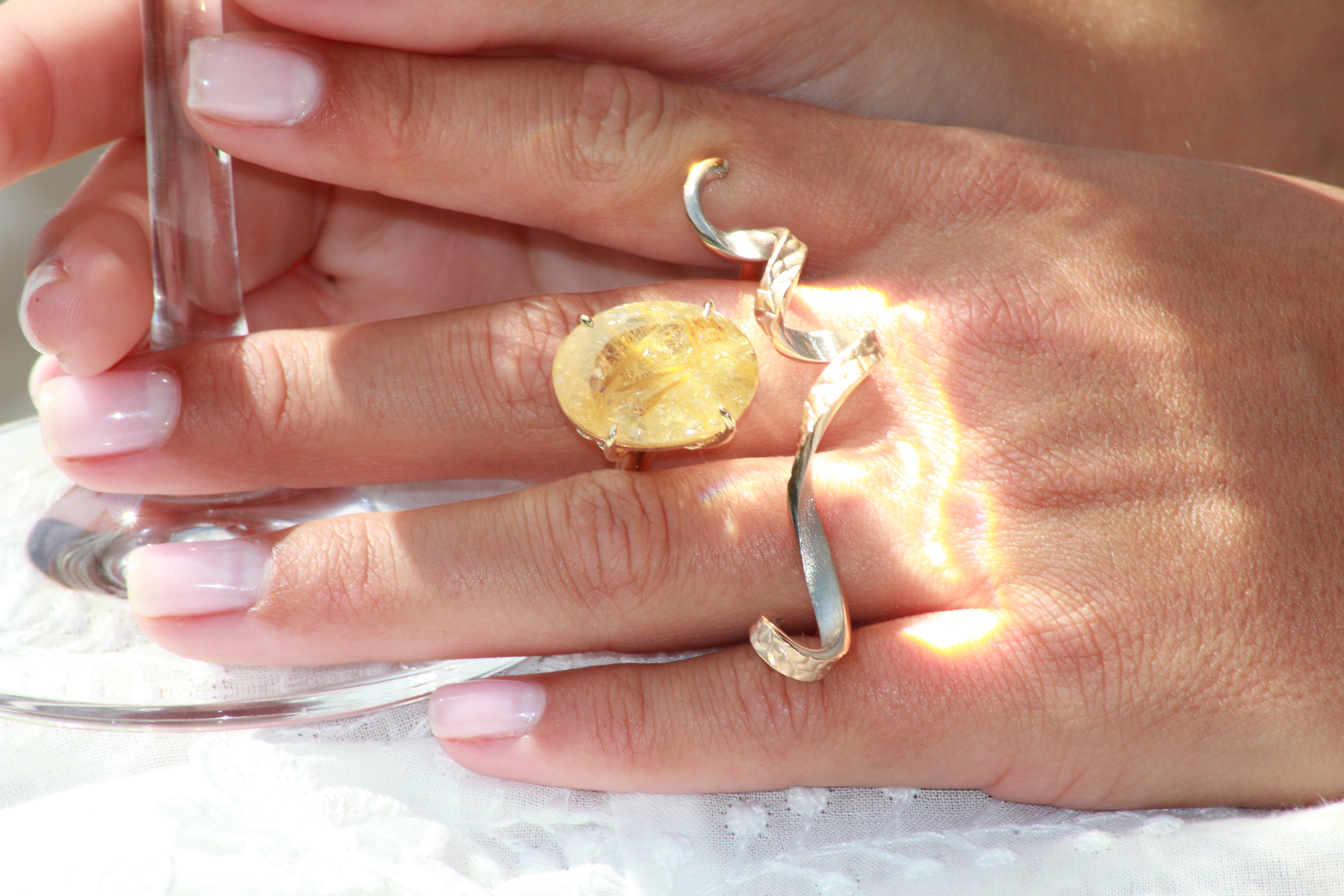 Cocktailring „The Gold Royale“.