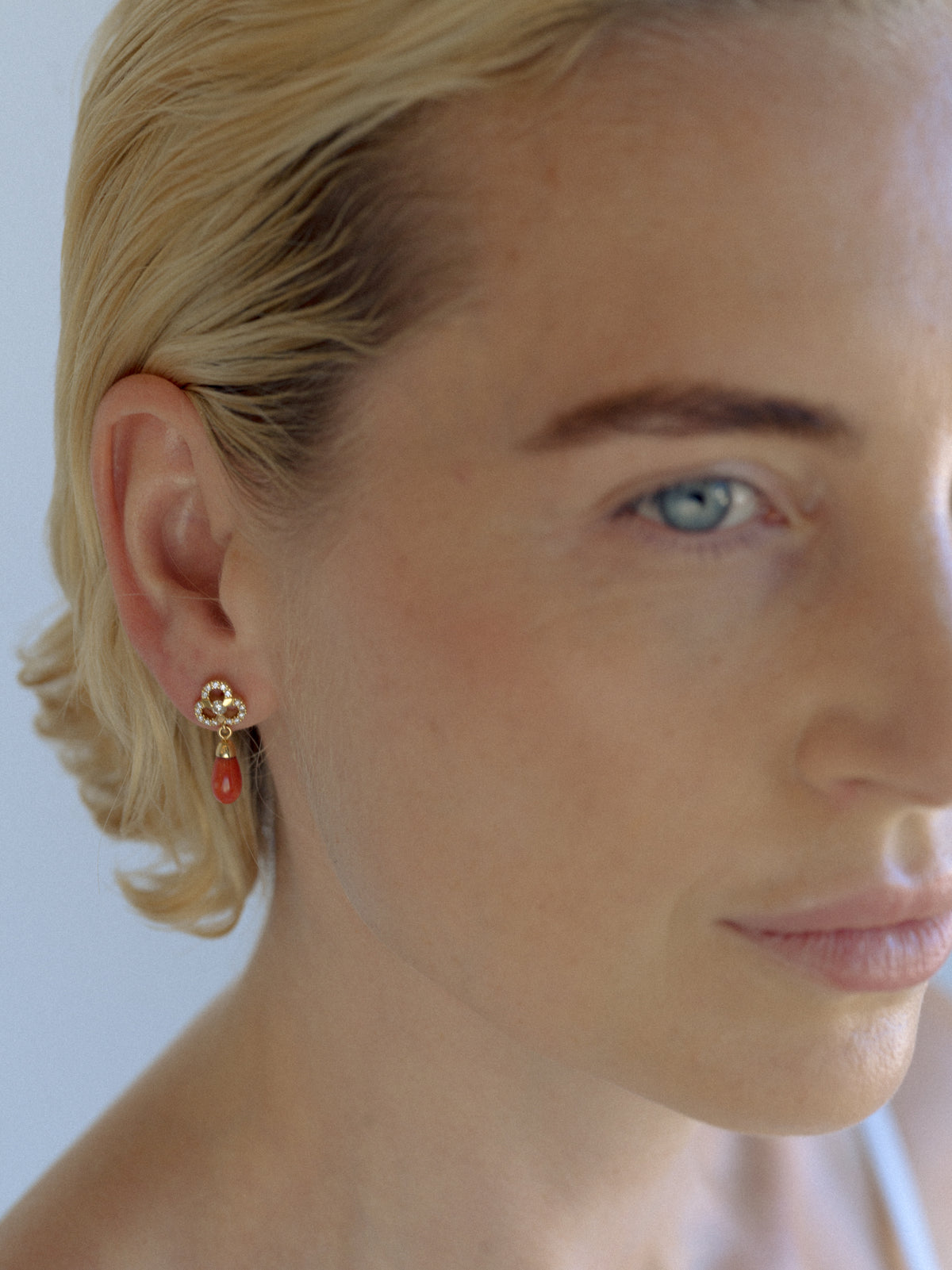 Gioia - Coral Earrings 